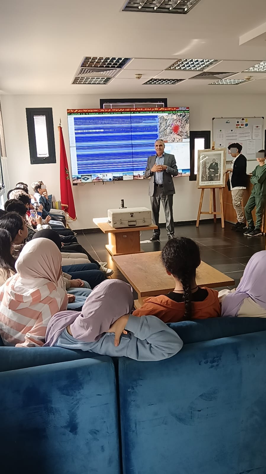 Visite de l’Institut National de Géophysique