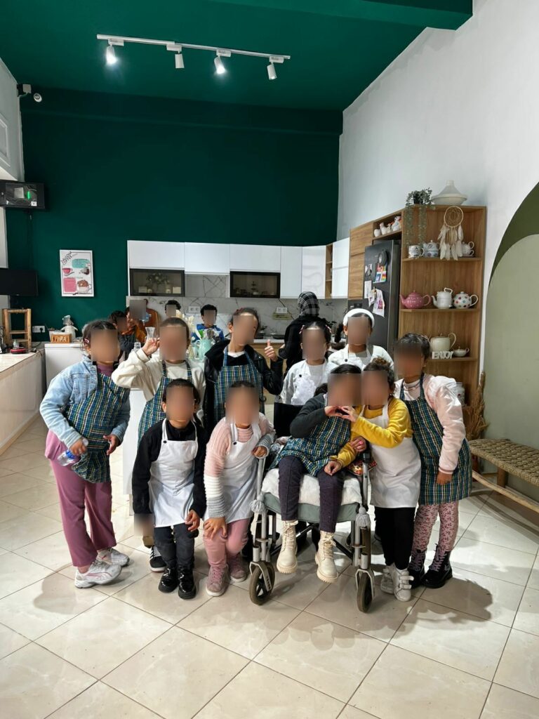 Les élèves de la maternelle et du primaire de l’Institution EL YAKADA ont bénéficié d'un atelier ludique...